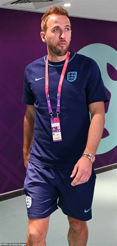 harry kanes rolex|England captain Harry Kane wears £520k rainbow Rolex in Qatar .